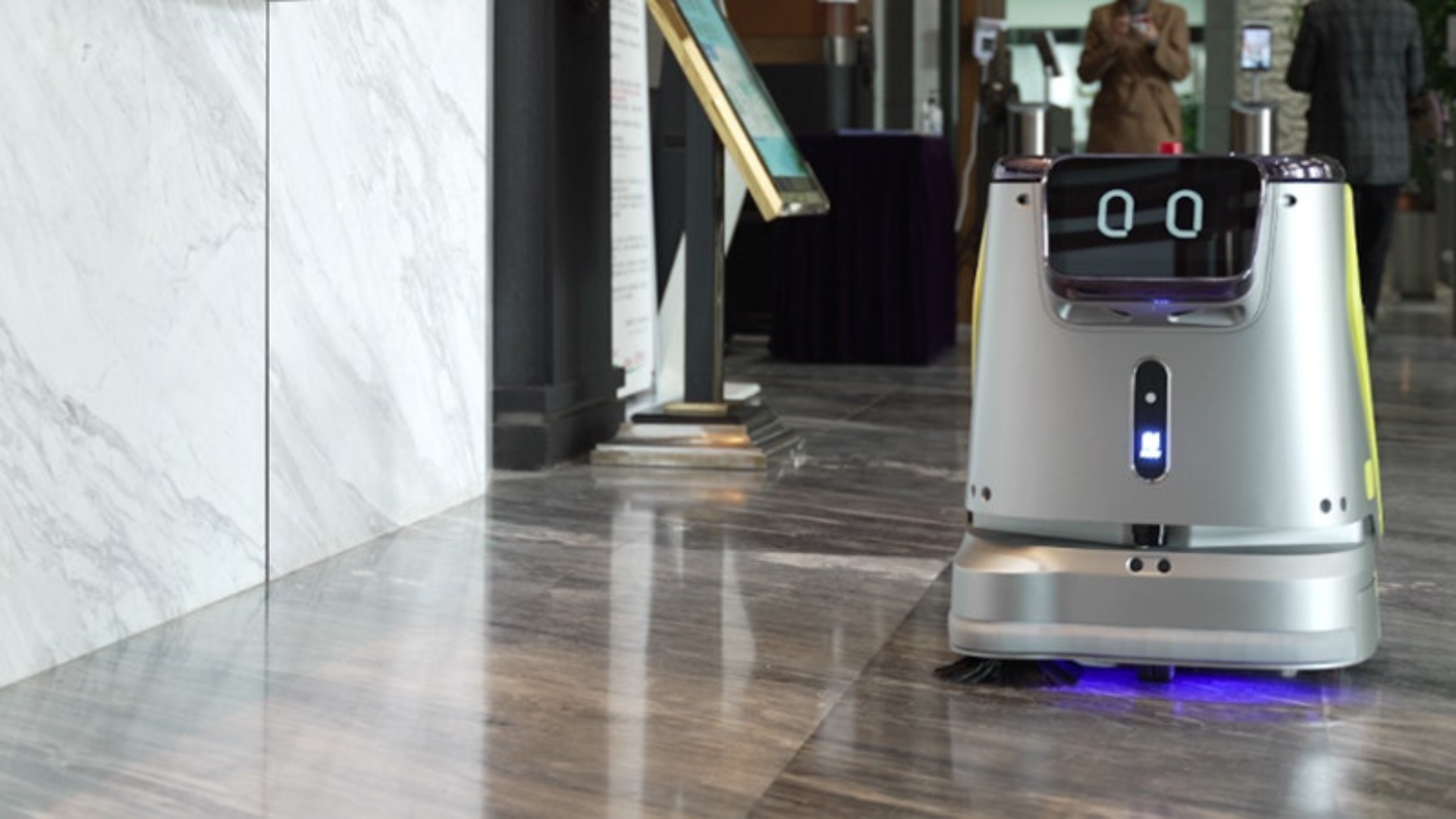 業務用清掃ロボット「PUDU CC1」吸引・水拭き兼用｜中～大型施設向け