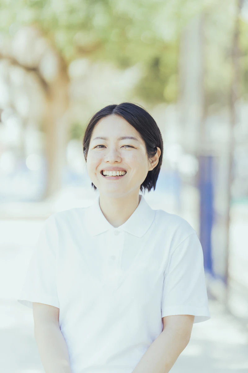 公園でのプロフィール写真（笑顔）