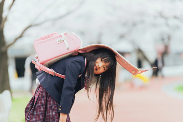 桜の山王公園で、卒園と入学の撮影