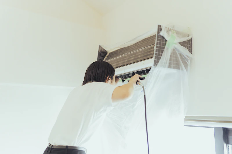 お仕事姿も、笑顔も。エアコンクリーニングのプロフィール撮影
