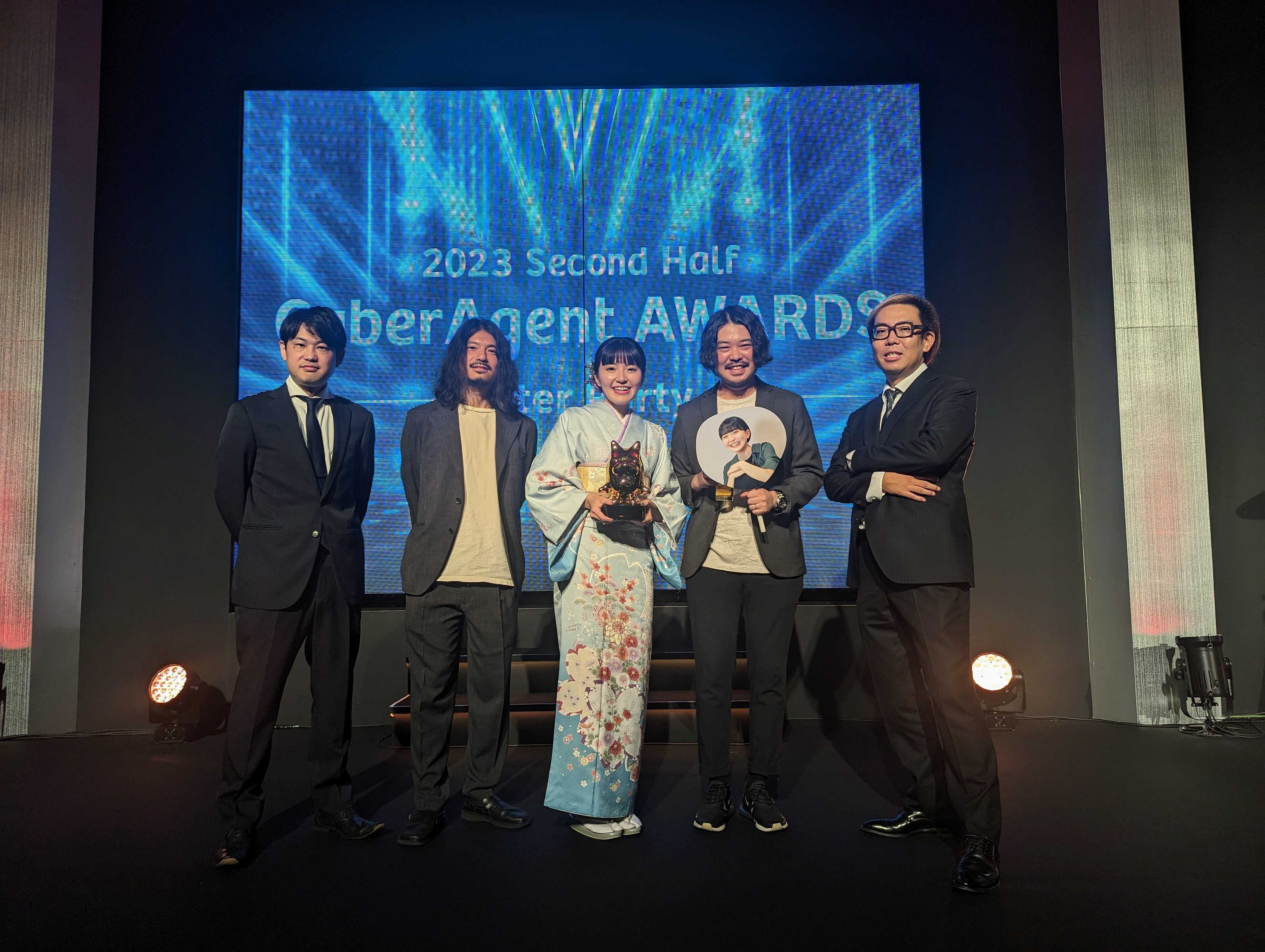 茂木栞さんが表彰された壇上の写真