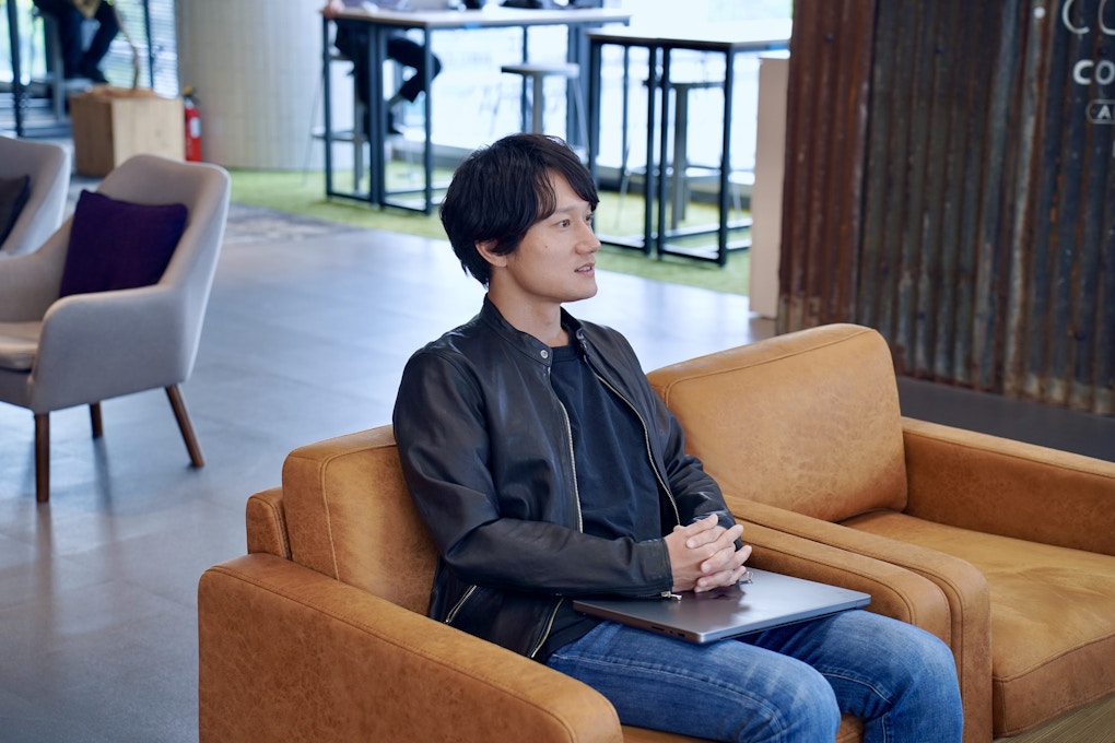 インタビューに答える木本