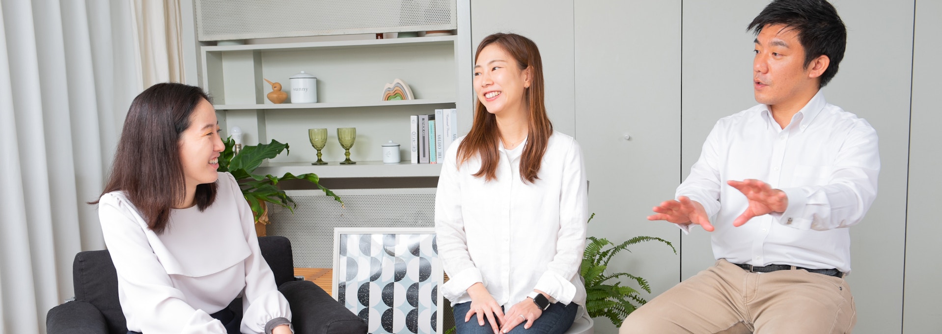 【画像】木坂が話しかける様子