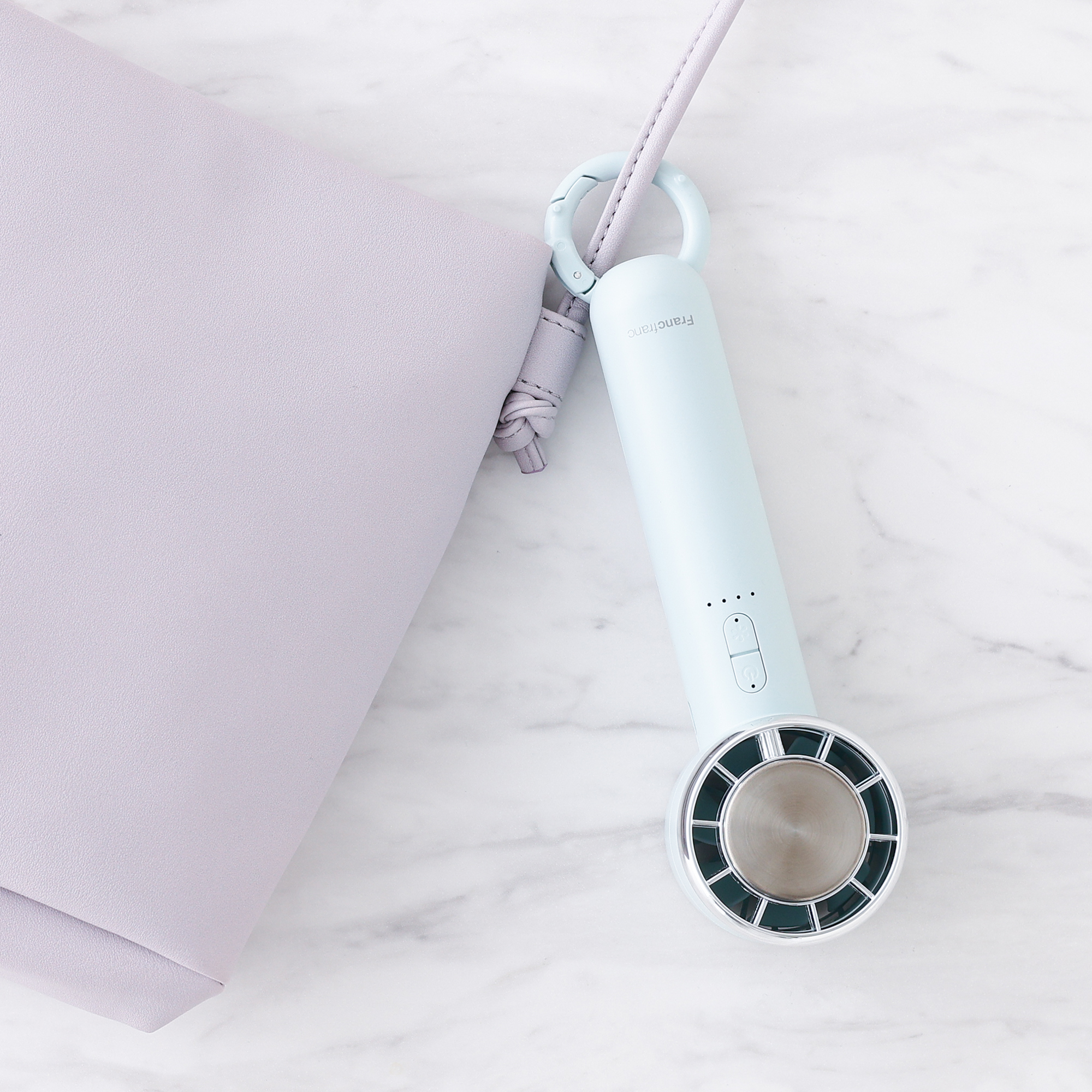 持ち運びにぴったりなサイズ感