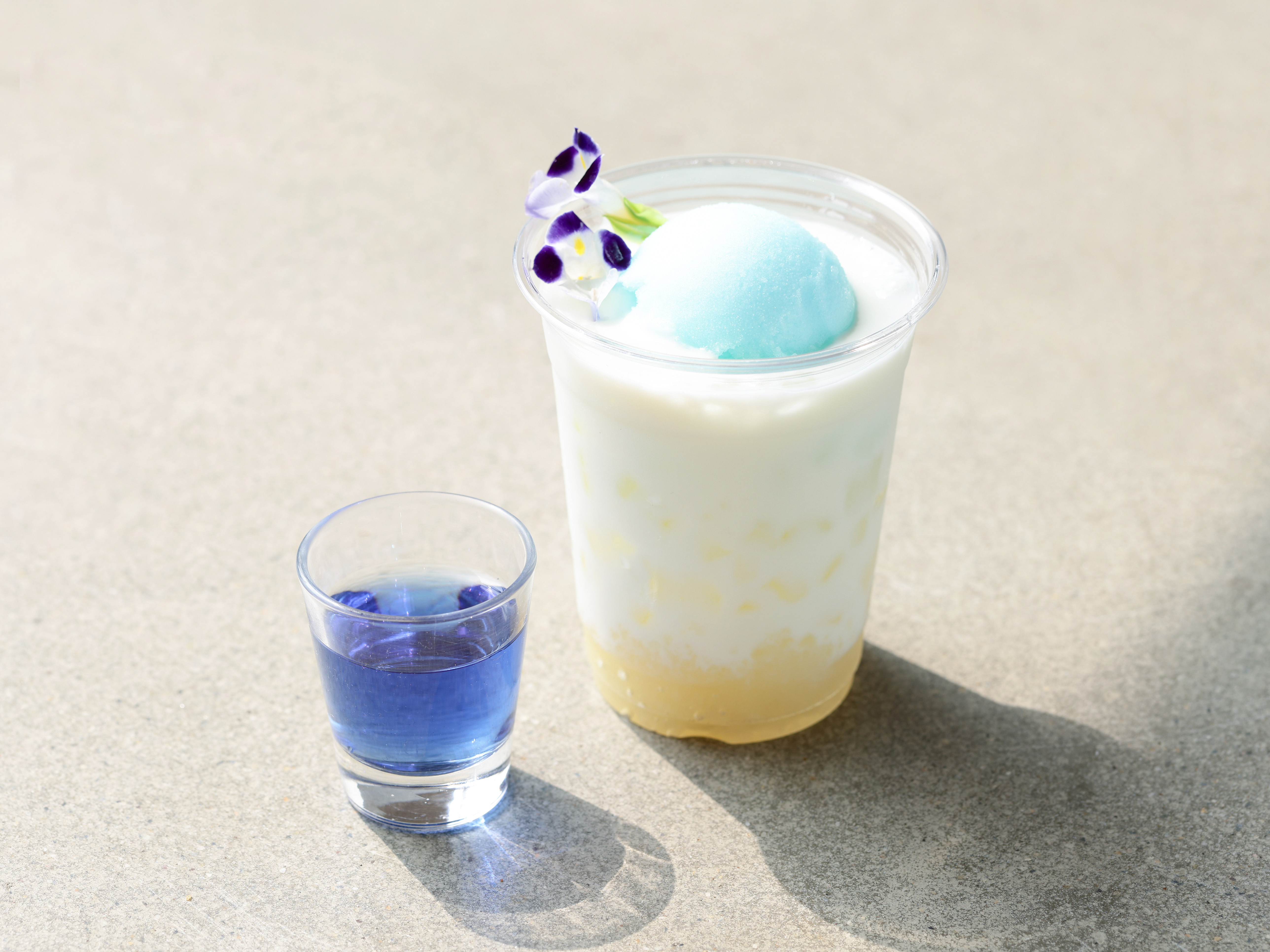 <パイナップルブルーラッシー>