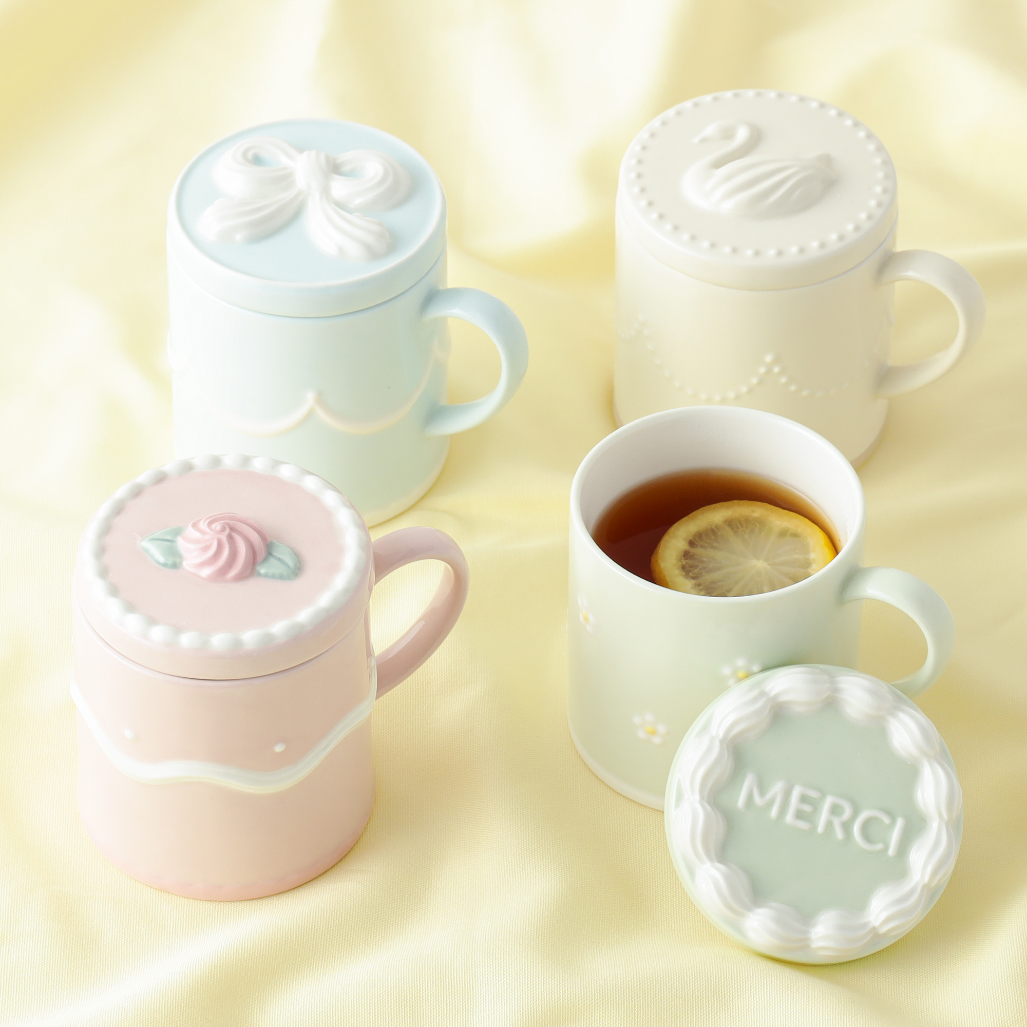 ケーキ マグ（ローズ/リボン/スワン/メルシー）　各2,300円