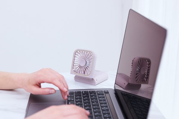 品切れ続出の「フレ スマートハンディファン」が5月下旬より全色再入荷