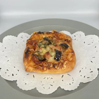 宝塚パンドン なすのトマトソース