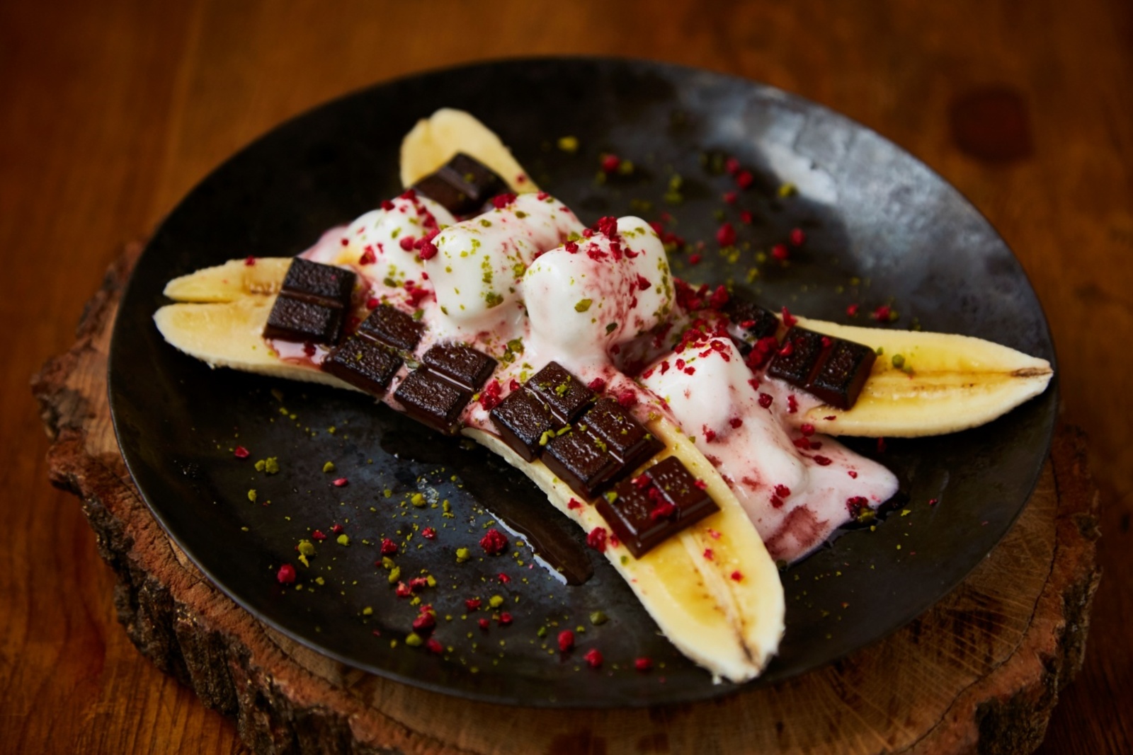 オトナのバナナスプリット | ソトレシピ｜キャンプ飯レシピ