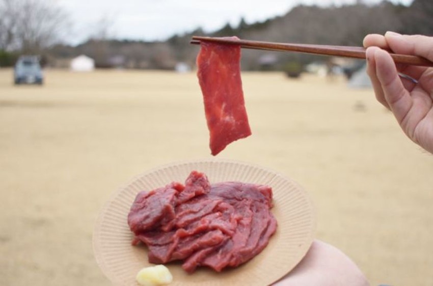 静岡県御殿場市の名物「金華豚」が美味！ダッチオーブンでローストポークをつくってみた【ご当地ソトレシピ #2】
