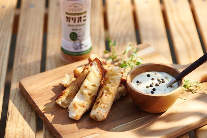 ブロッコリーのハーブオランデーズソースとトーストしたパン粉添えのレシピ