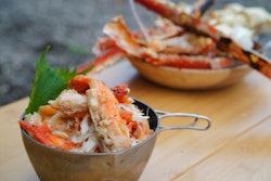 北海道・タラバガニの炭火噴火丼