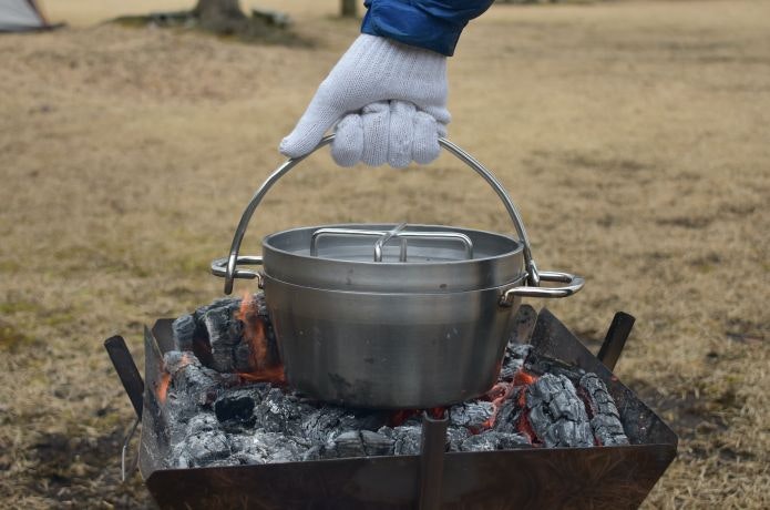 6707円 超安い品質 ダッチオーブン ホーロー キャンプ用品 オーブンロースト鍋