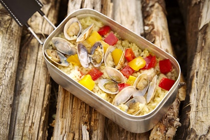 メスティンを使ったレシピ本「メスティンレシピ」に、ソトレシピが全面協力