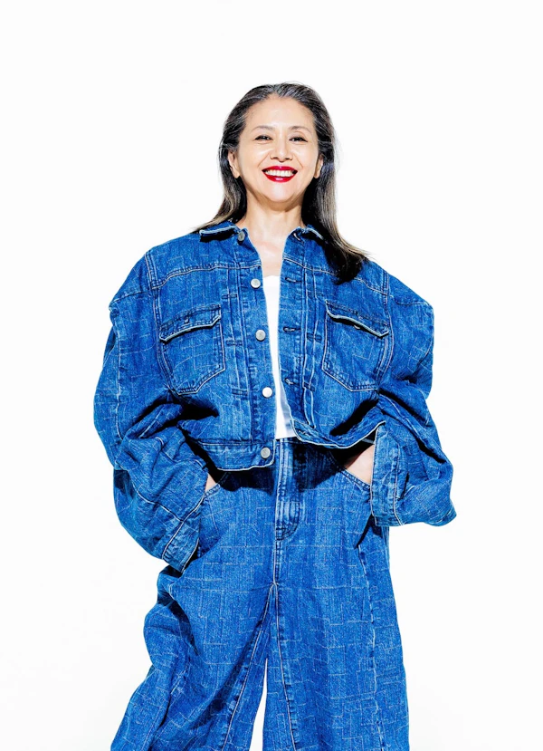小泉今日子、沖縄公演アンコールビューイングより「バディ」ライブ映像を公開