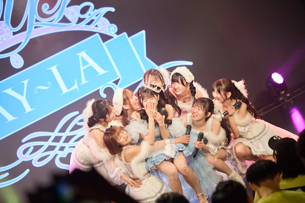 SAY-LA──椎名ここ卒業公演。「みんなの"推し"になれて本当に本当に幸せでした」旅立った一夜