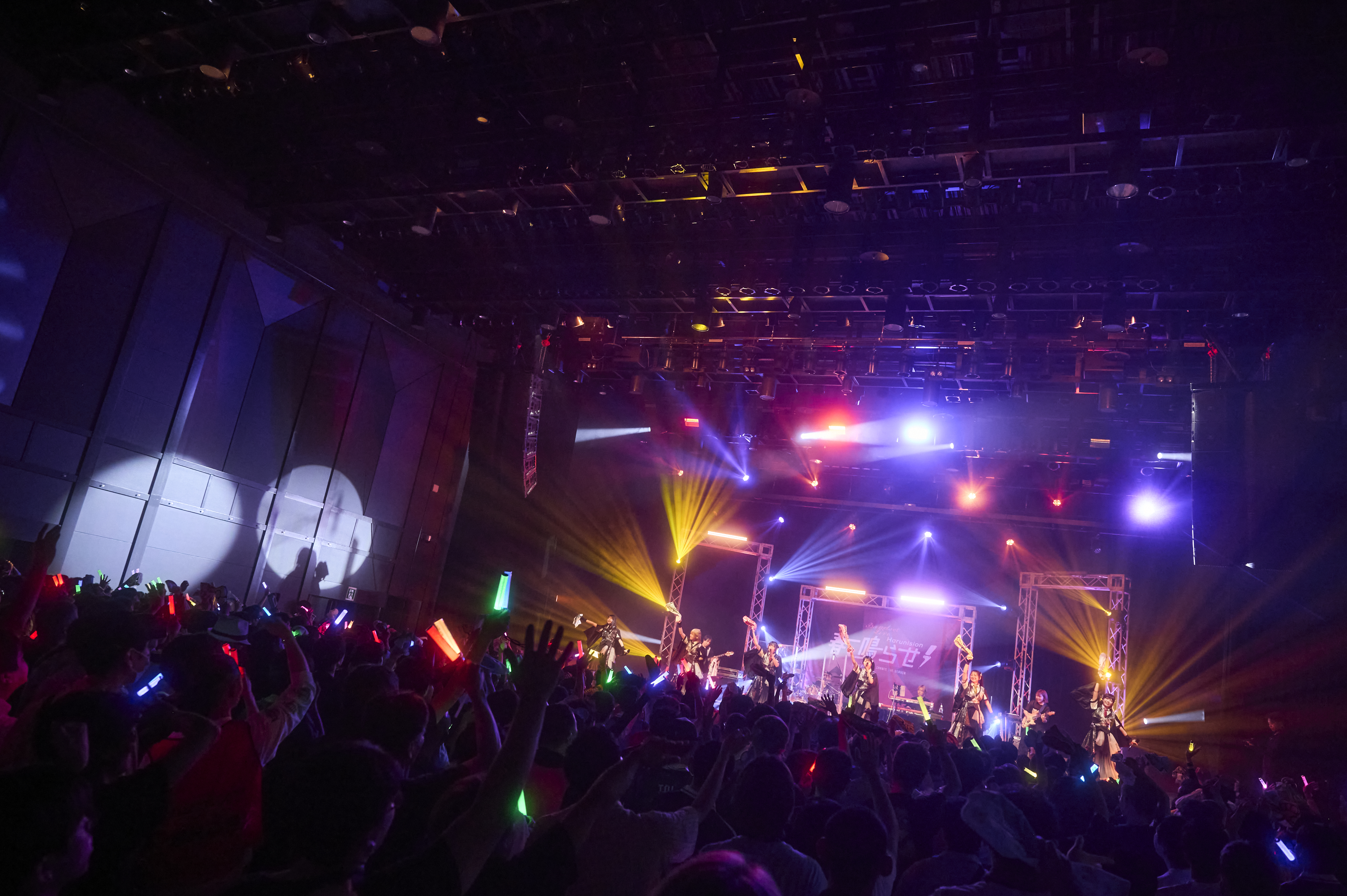 ハルニシオン──完全体で二度目のバンドセット公演。恵比寿 The Garden Hallで生んだ熱狂の一夜