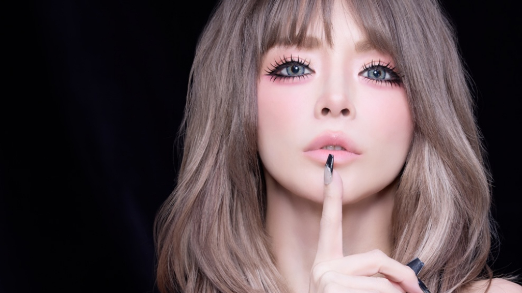 浜崎あゆみ、12月5日にアルバム6作のアナログ盤リリース決定