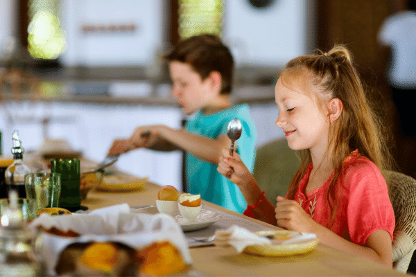 子供の成長に朝ごはんは欠かせない 朝食が子どもの成長や