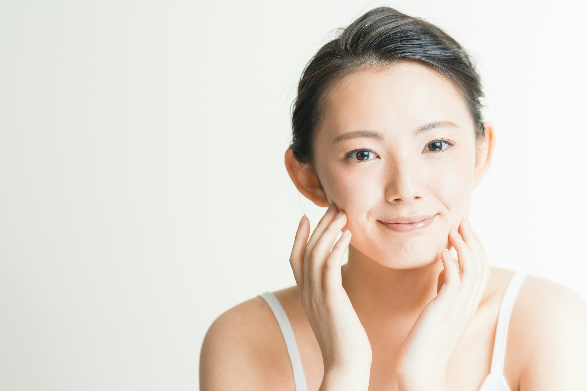 毛穴治療の効果や利点は?毛穴トラブルの原因と正しいスキンケア