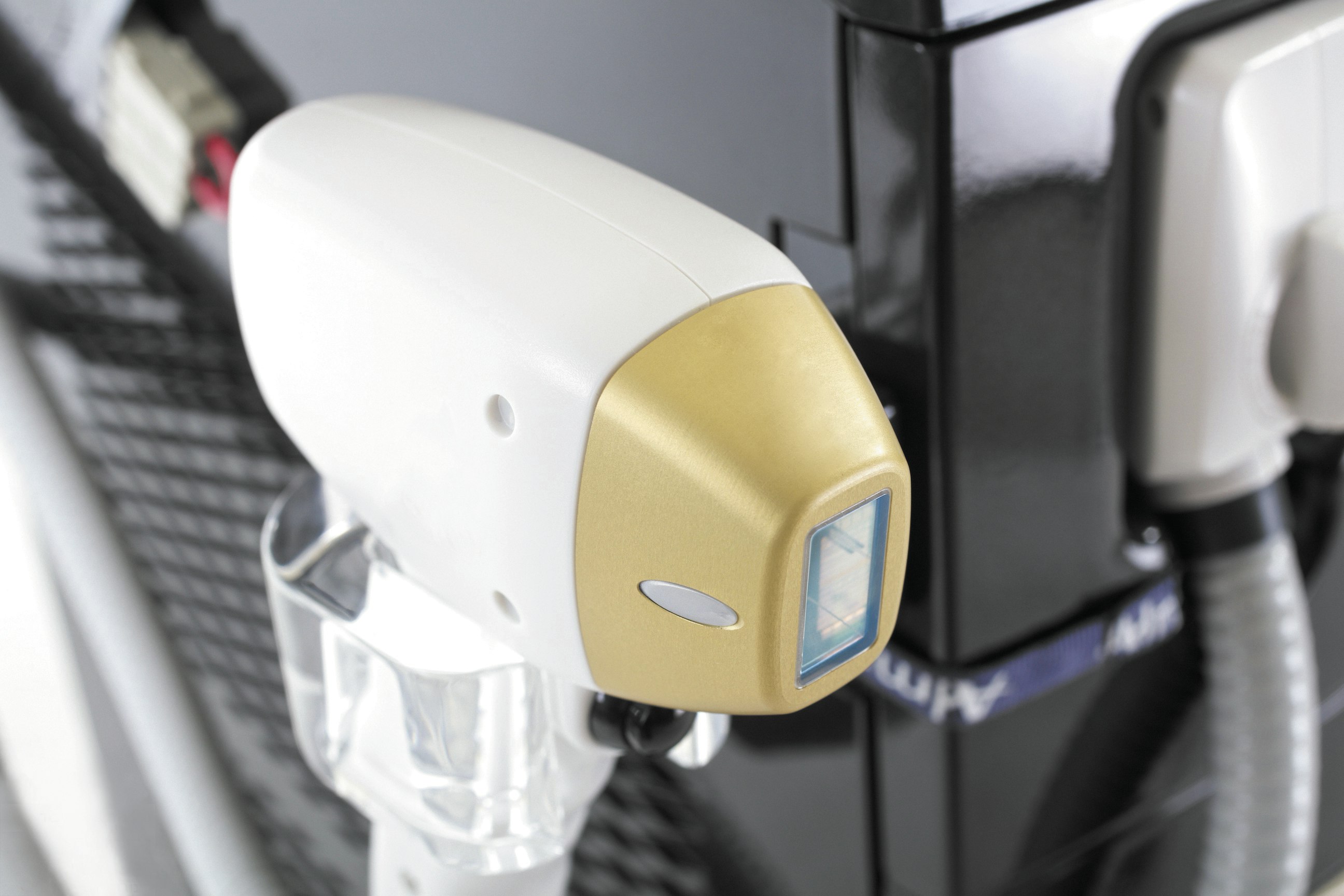 医療レーザー脱毛器の 偽物にご注意ください