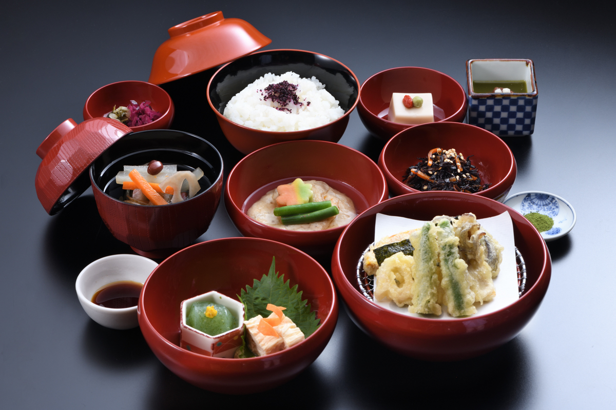 動物性食材を使わない精進料理｜京都・智積院茶寮 桔梗の新しい食体験