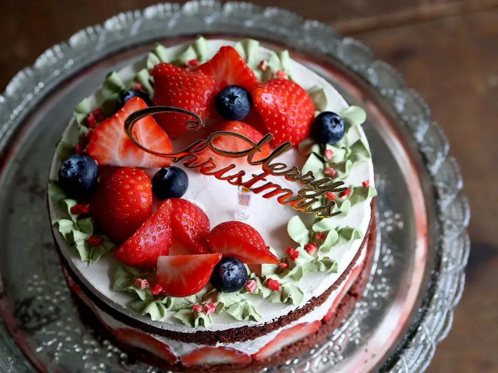 2025年、心まで満たす「ヴィーガンクリスマスケーキ」