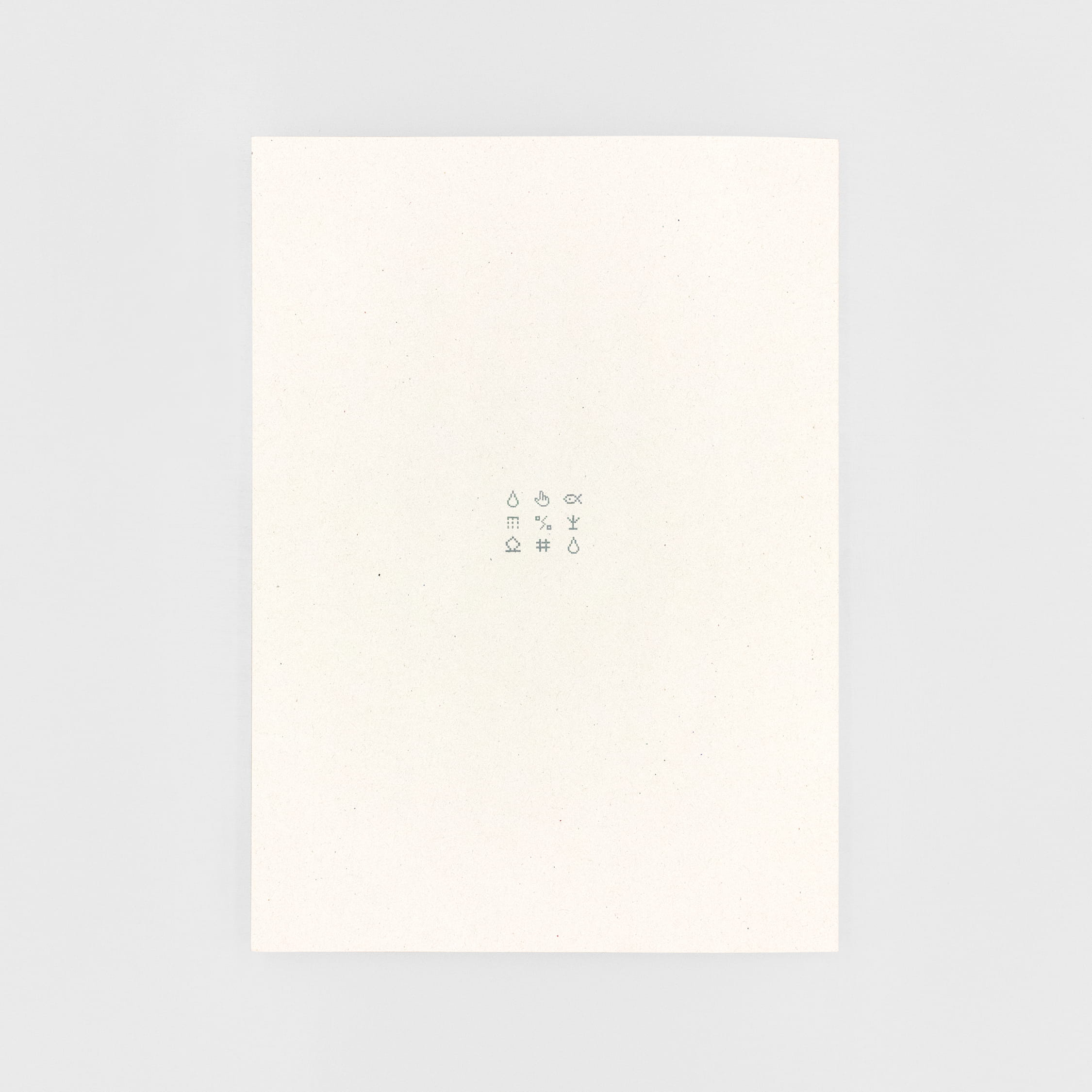 <p>水と手と目：豊井祐太（1041uuu）ピクセルアート作品集</p>