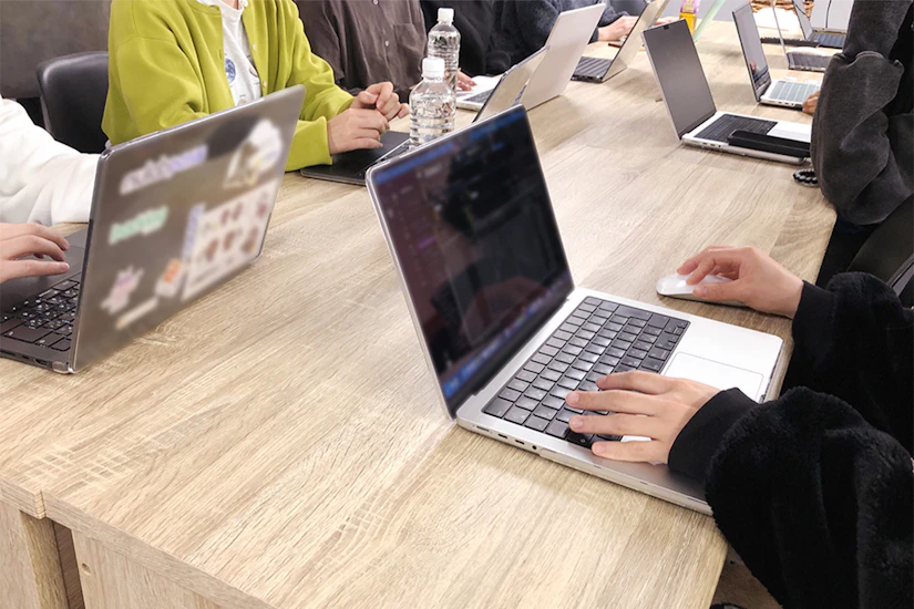 月曜ミーティングの様子