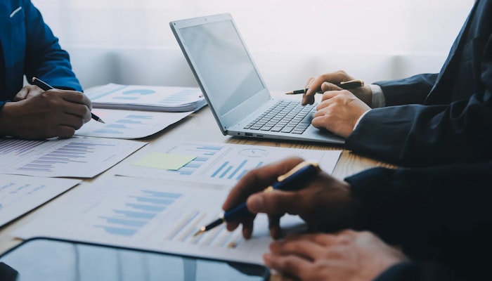 脱炭素経営とは?企業が知っておきたい基礎知識・メリット・デメリット・導入に向けたポイントを徹底解説