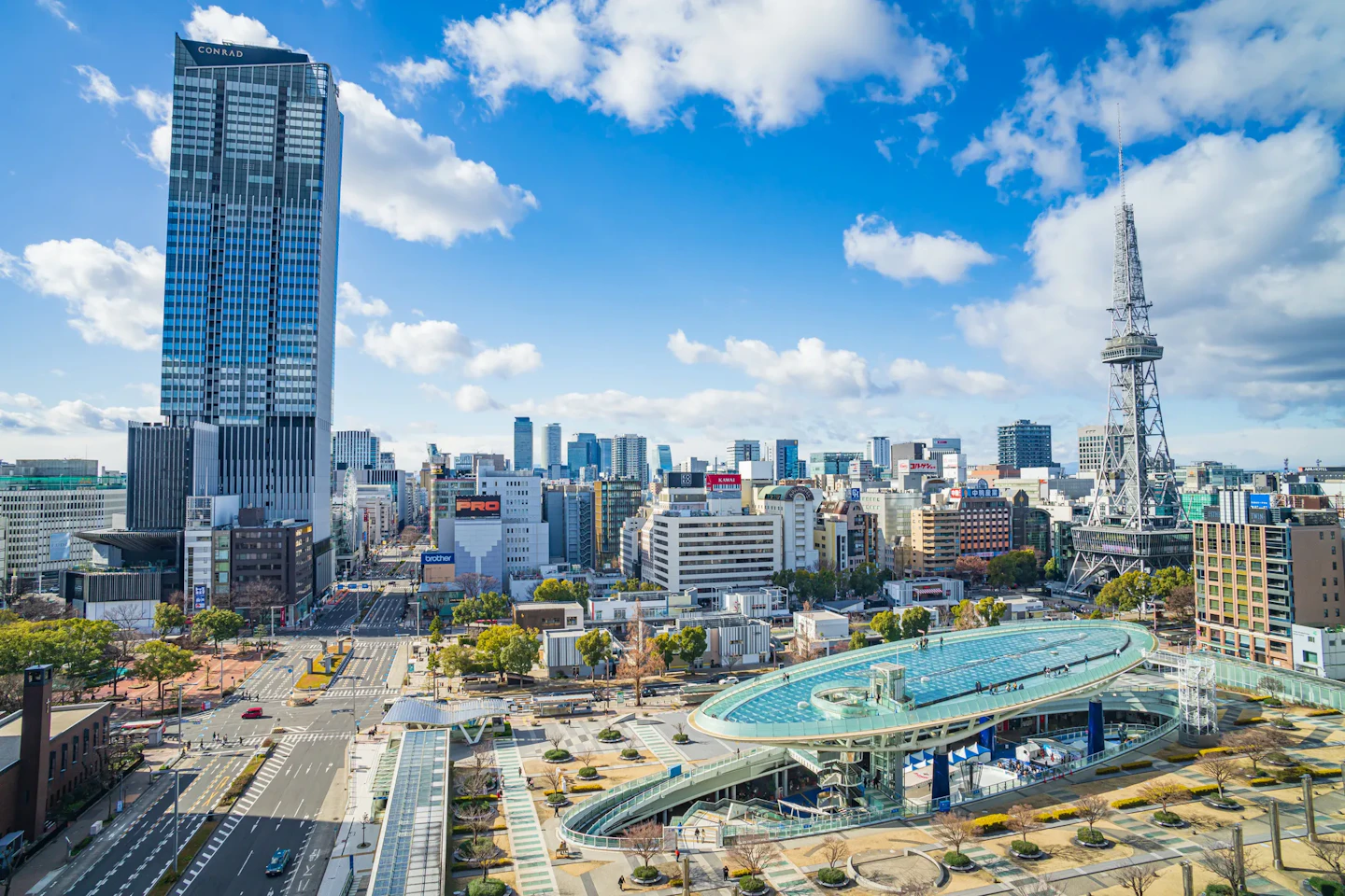 電気で活性化している街のイメージ