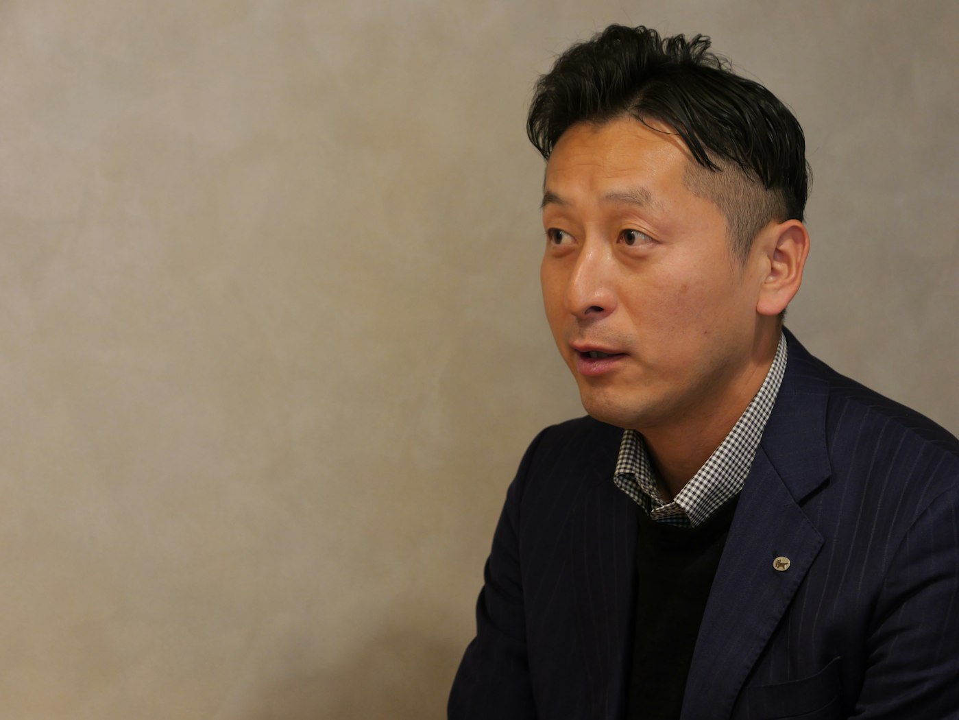 カーボンニュートラルについて語る担当者