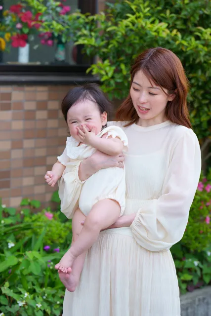 赤ちゃん 抱っこ 悩み
