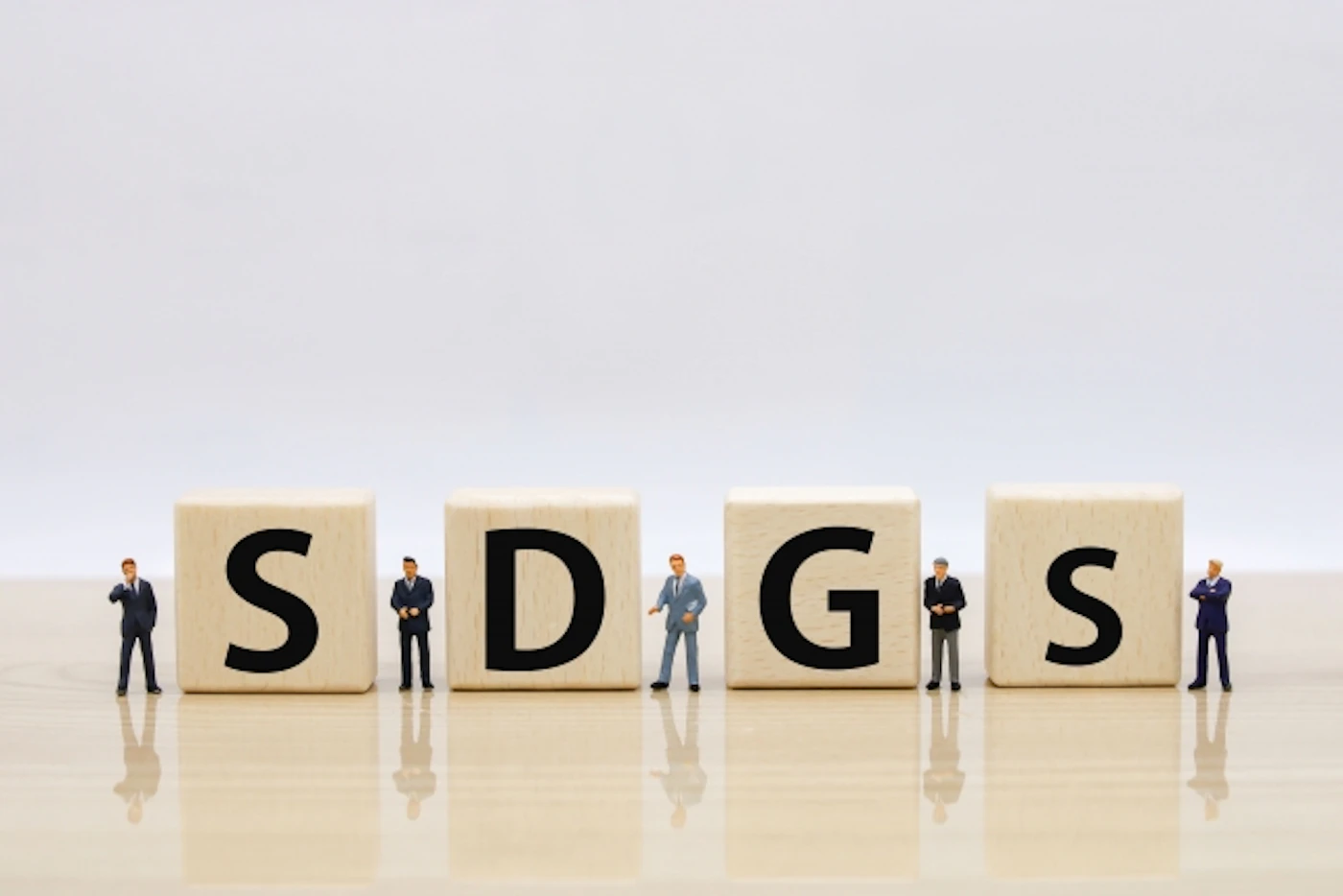 SDGsとDXの関係性について、共通点や課題を徹底解説