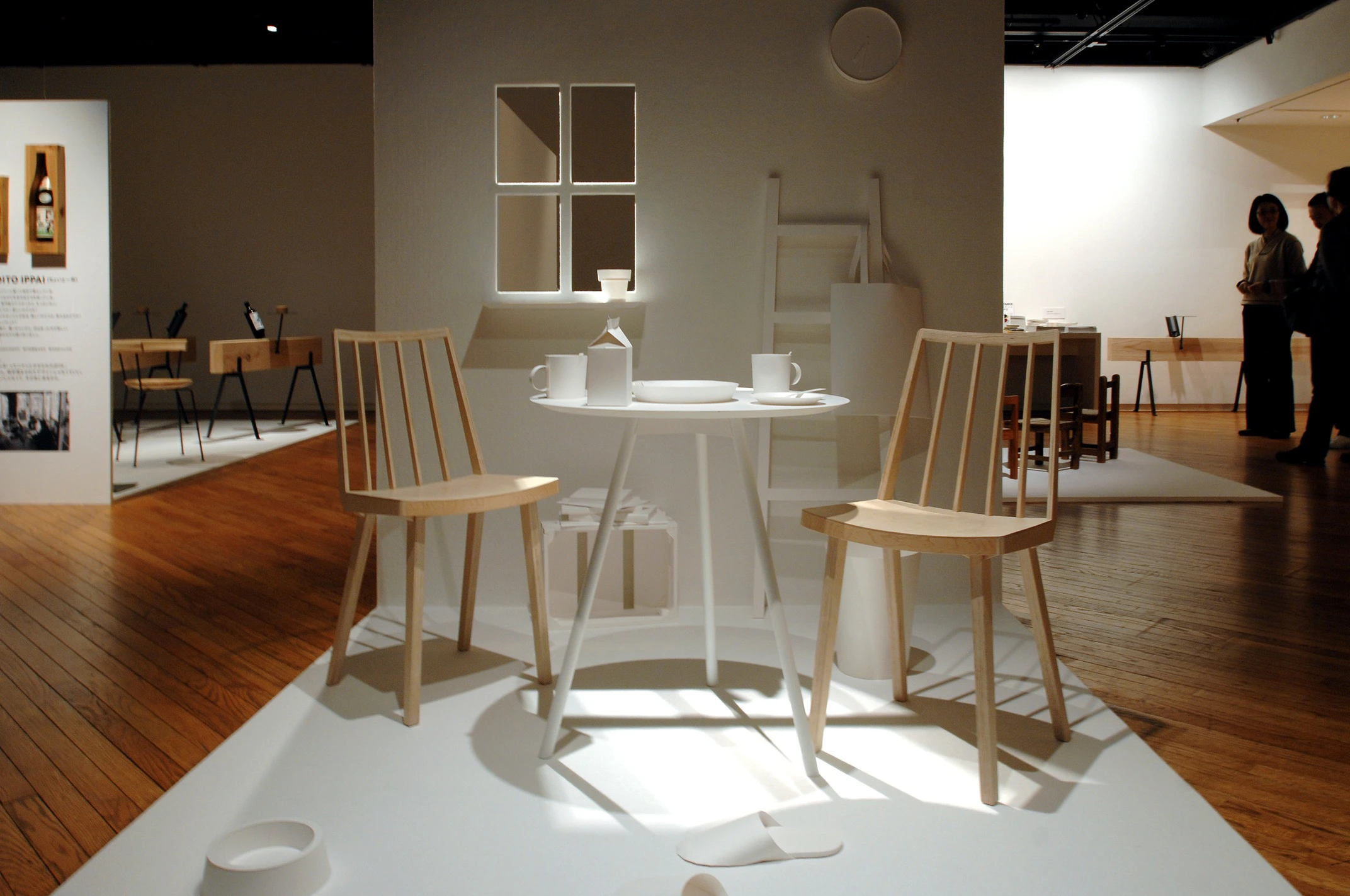 ▲ 「chair+(チェアプラス)」展覧会の様子/2010年