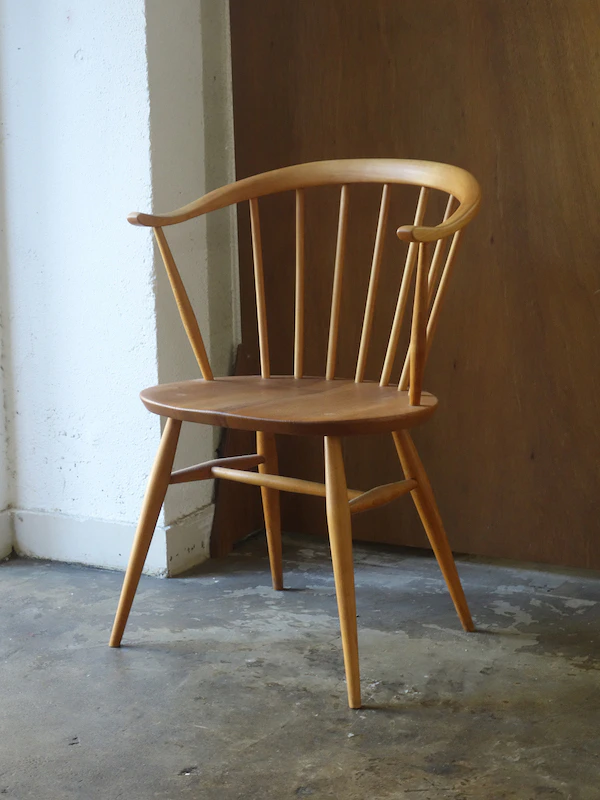 ▲アーコールのスモーカーズチェア