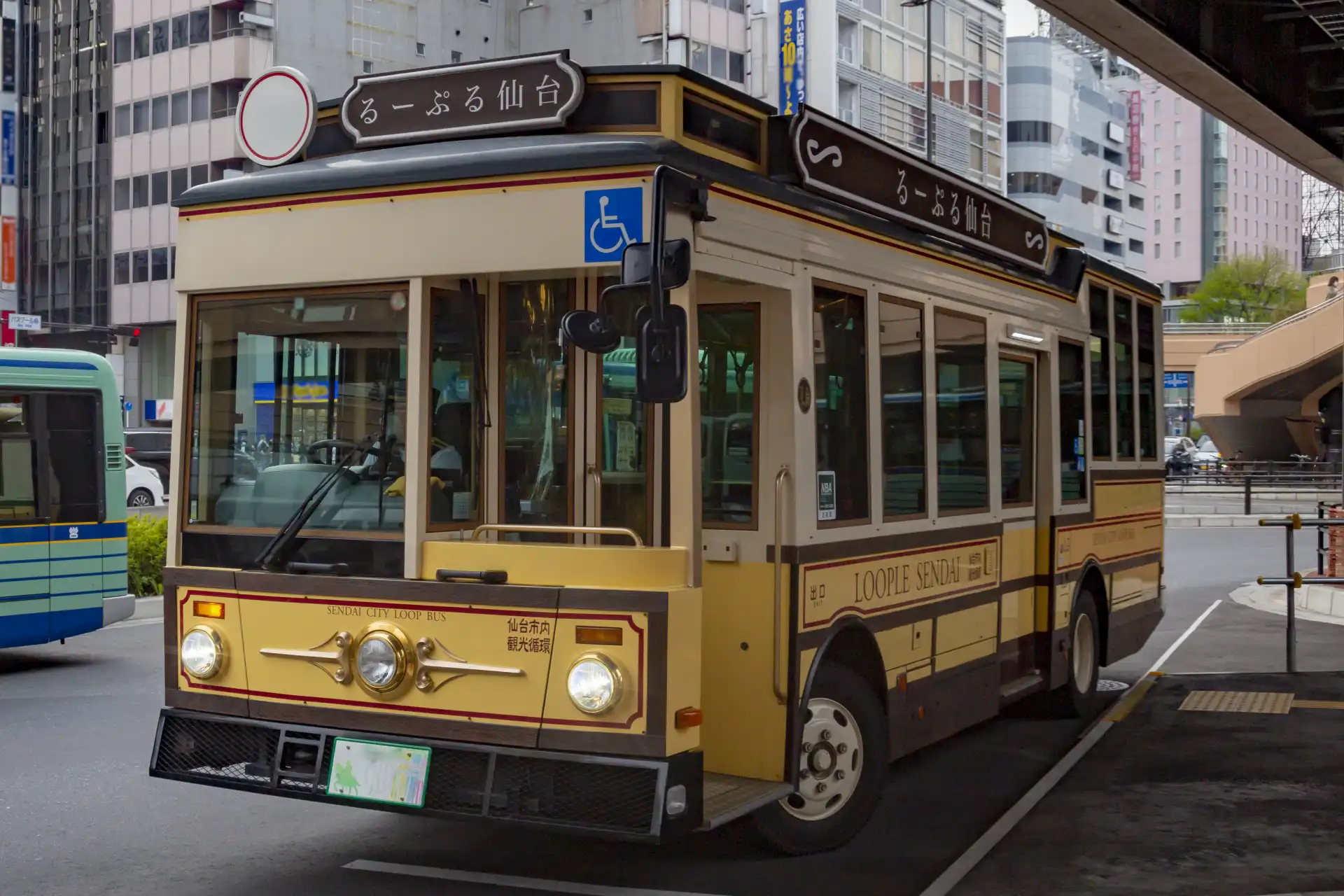 Retro-style Loople Sendai city loop bus serving major tourist spots in Sendai