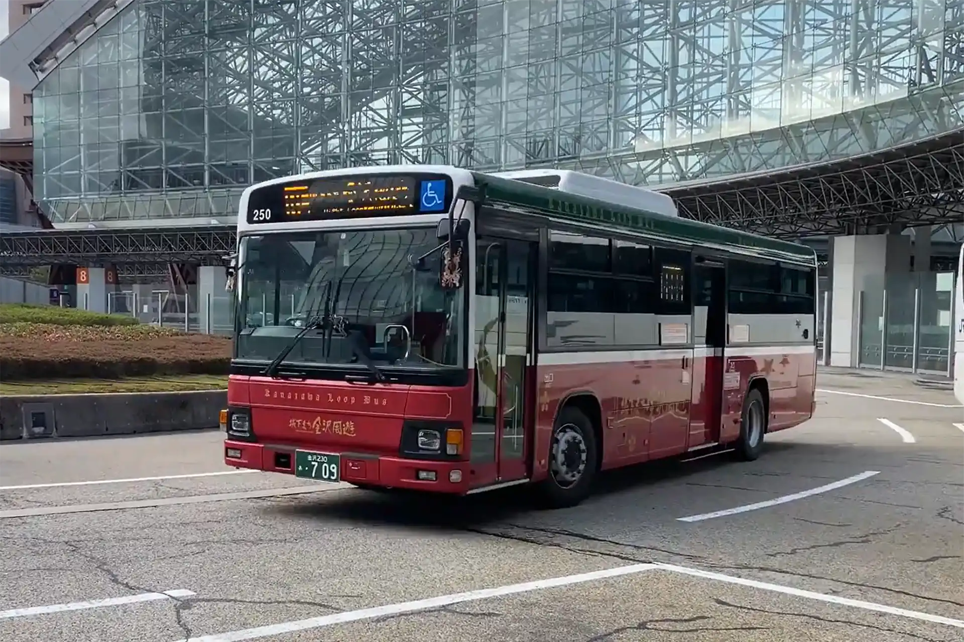 Kanazawa Loop Bus departing from Kanazawa Station East Exit in front of the Motenashi Dome
