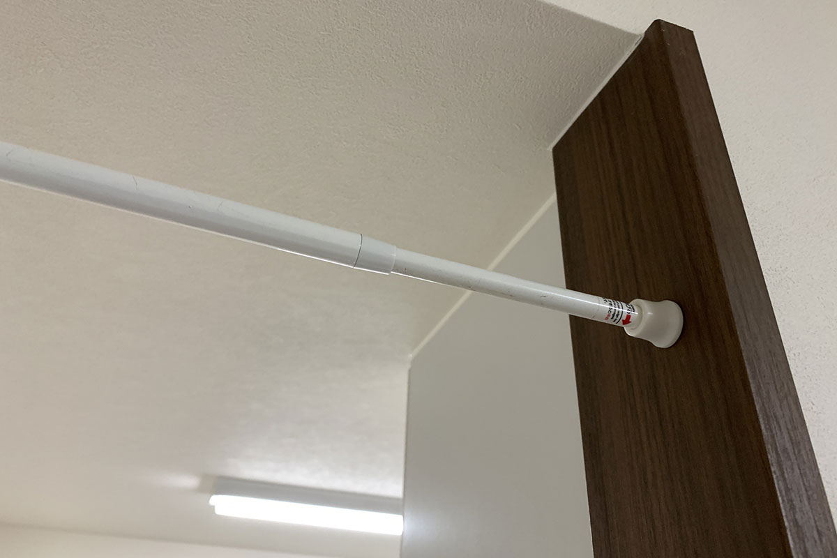 突っ張り棒。