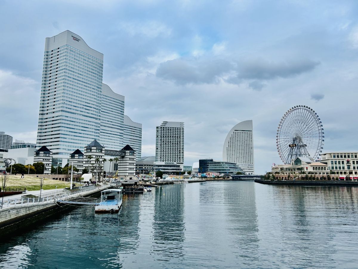 横浜市中心部の街並み。