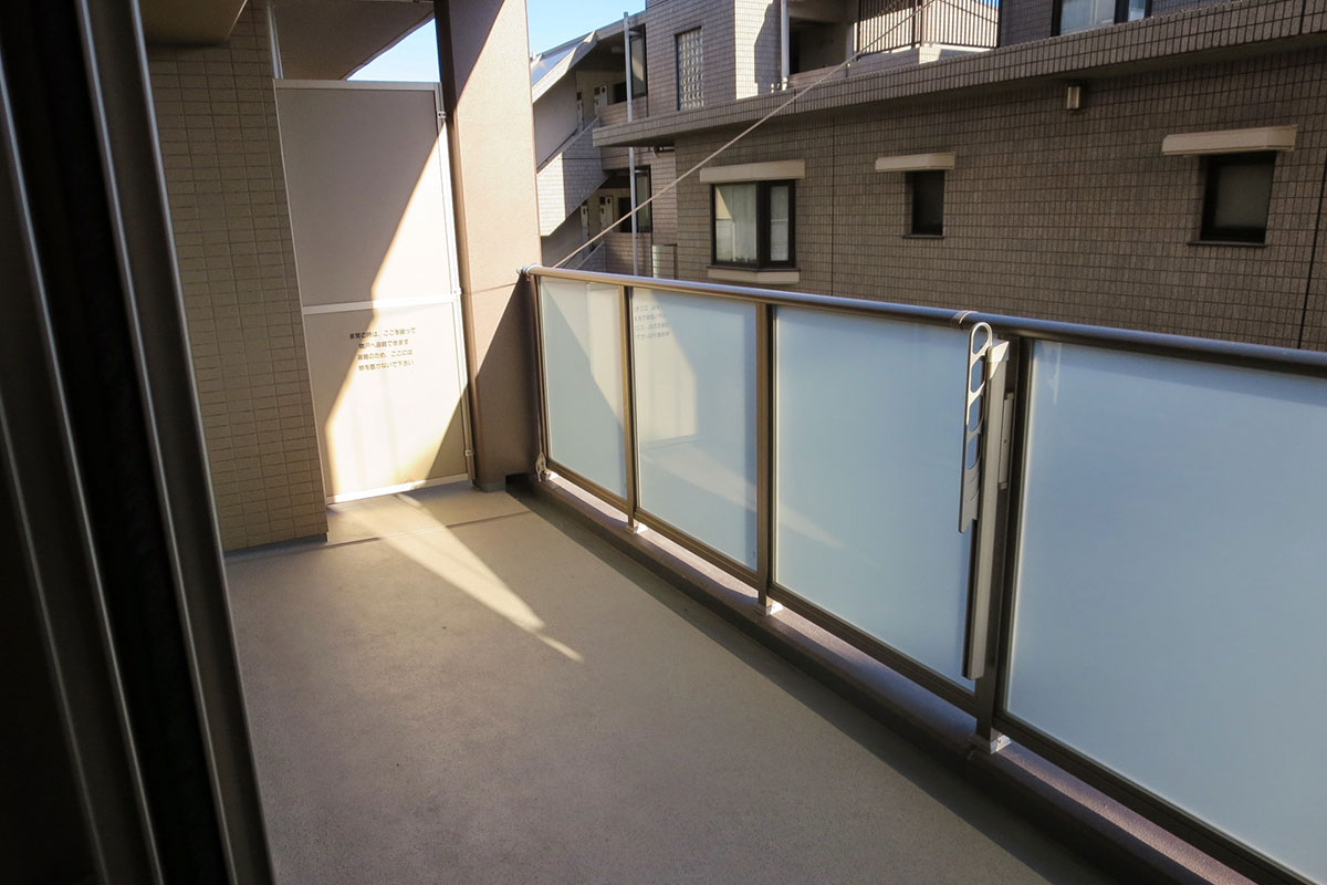 マンションのベランダ。