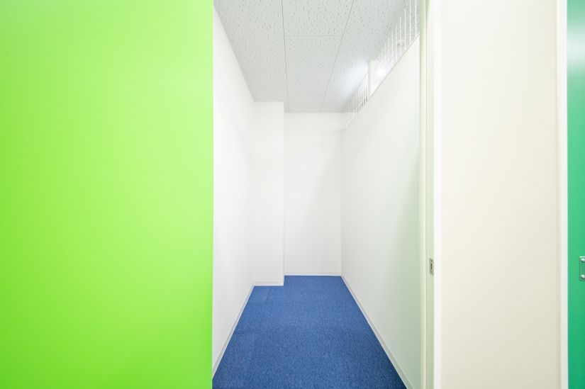 ストレージ王亀戸トランクルームの2帖タイプの部屋。