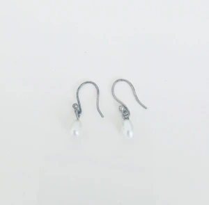 ピアス