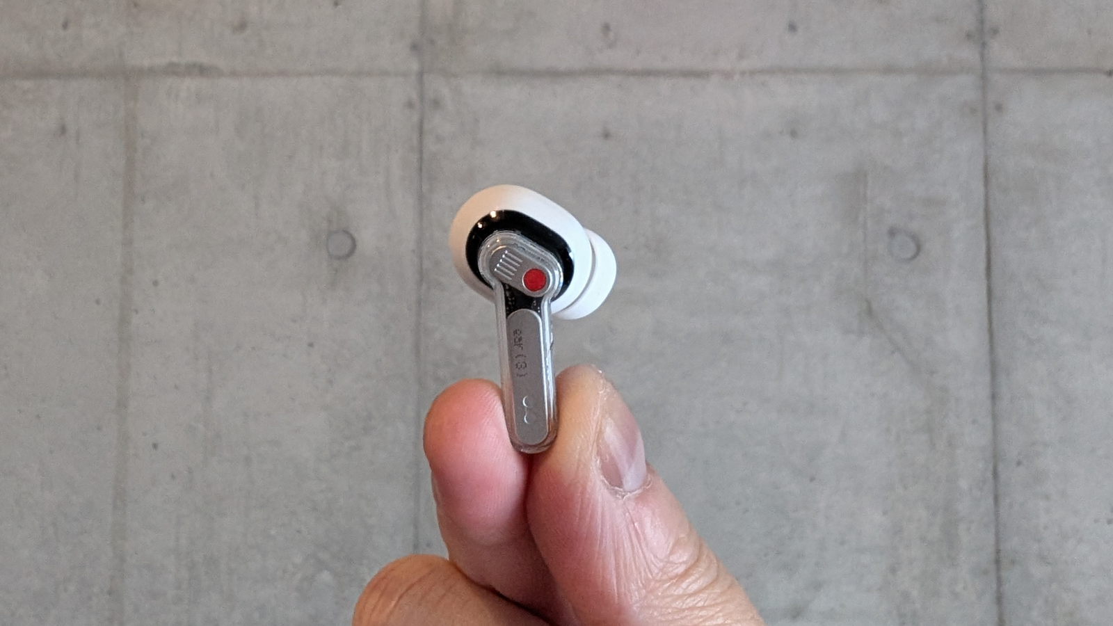 つまんで操作します