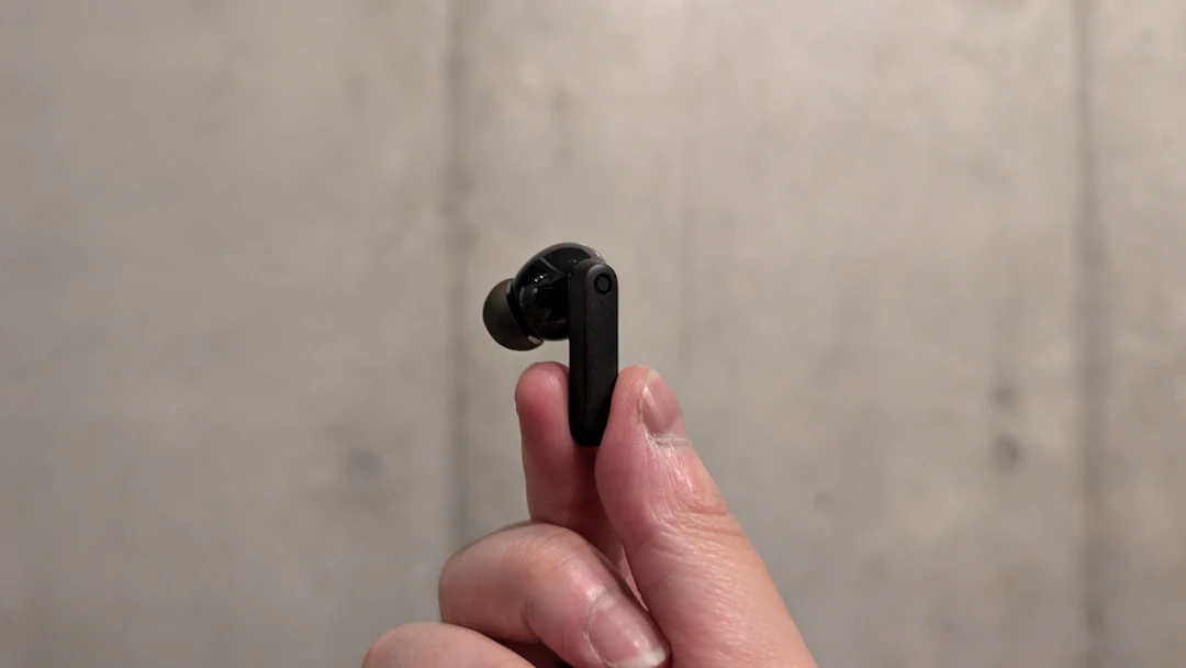 イヤホンを持ってみた