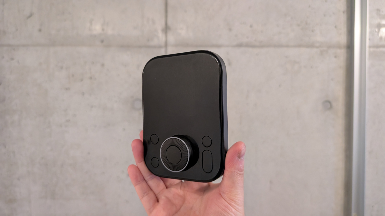 SwitchBot ハブ3長期愛用レビュー！やっぱりこいつは最強のハブだった のサムネイル