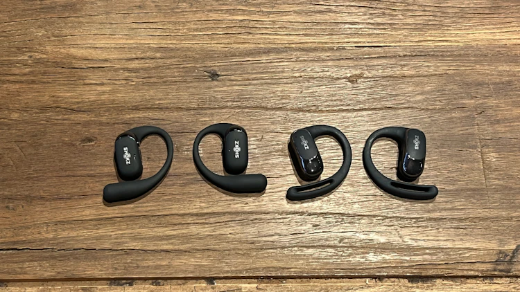 両イヤホン本体