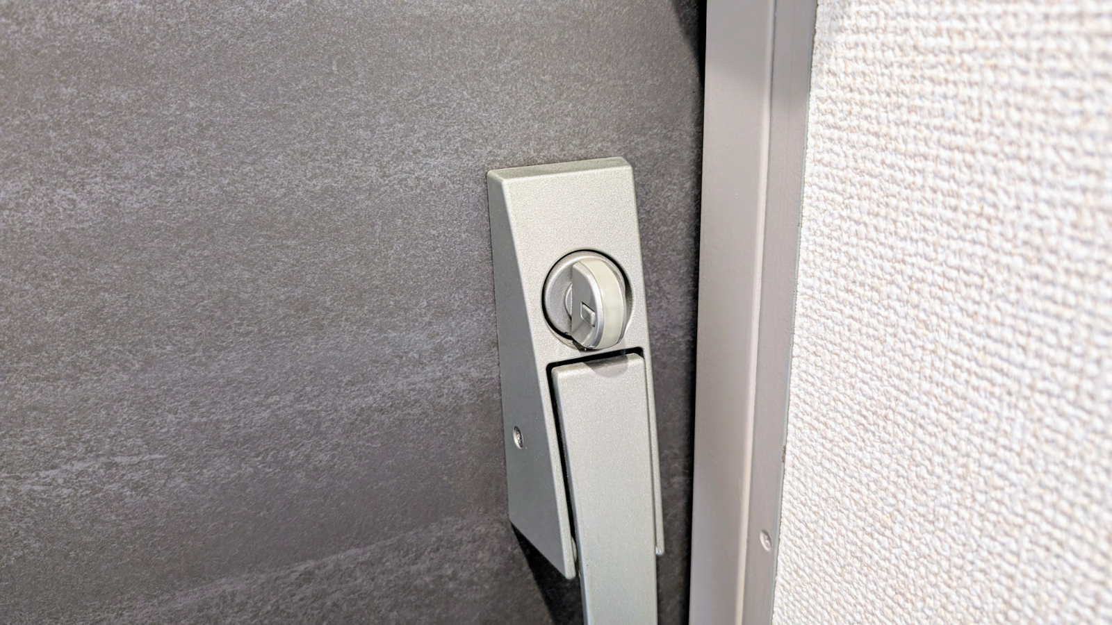 僕の家のサムターンはちょっと特殊なものでした