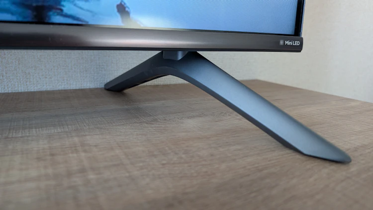 スタンド(結構しっかりとした作りで耐久性の高さを感じます)