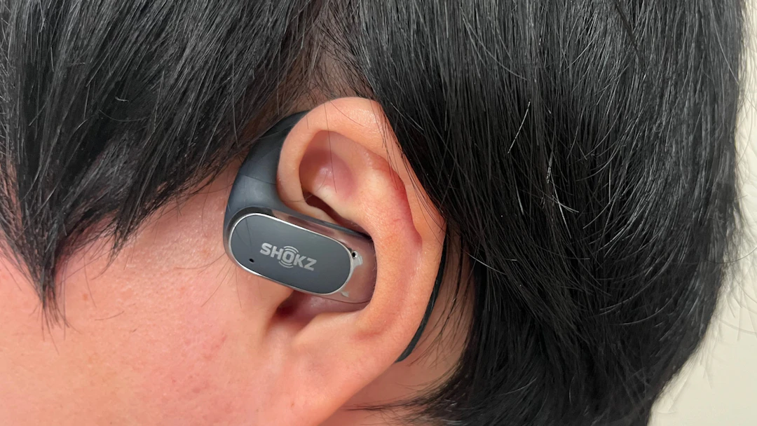 Shokz OpenFit Air装着状態